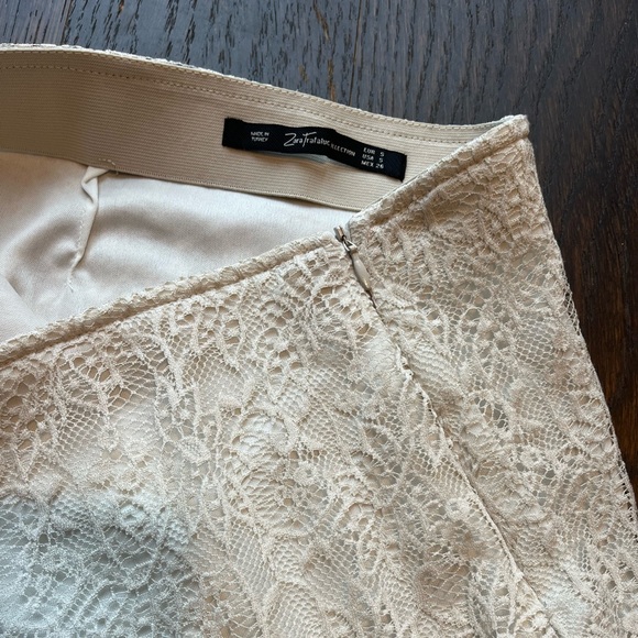 Lace Off-white fitted mini skirt Small Zara - Picture 12 of 16
